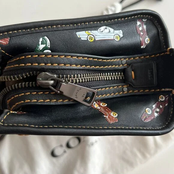 Very Rare Coach Rogue 17 with Car Print - Picture 3 of 12